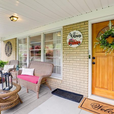Updated Marshall Home With Fire Pit And Game Room! Bagian luar foto
