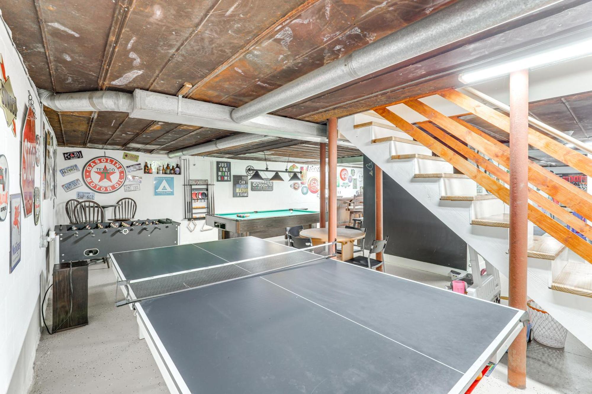 Updated Marshall Home With Fire Pit And Game Room! Bagian luar foto
